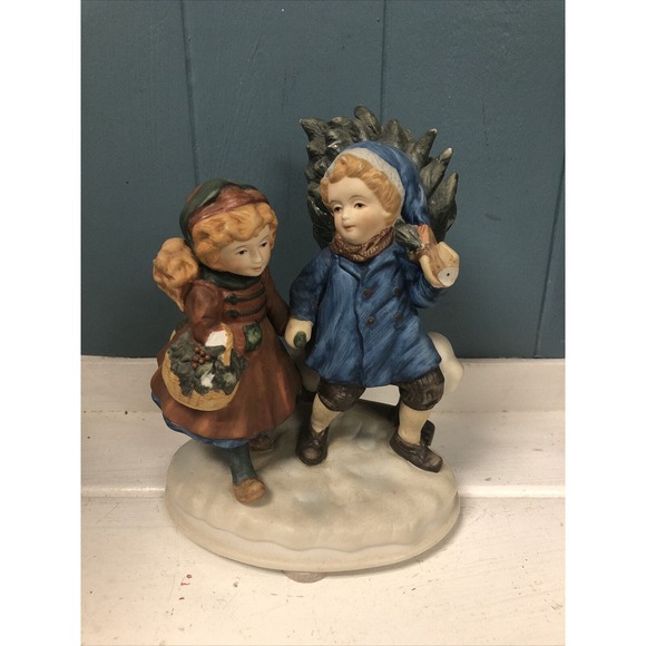 1981 Avon Keeping The Christmas Tradition Memories Series Porcelain Figurine * - Picture 2 of 6